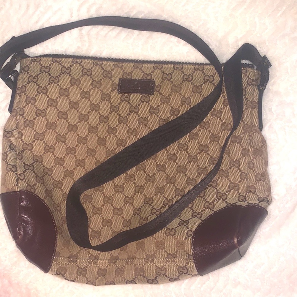 Authentic Gucci Cross Body Messenger Bag 204991